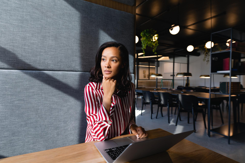 Pourquoi le coworking favorise le networking professionnel